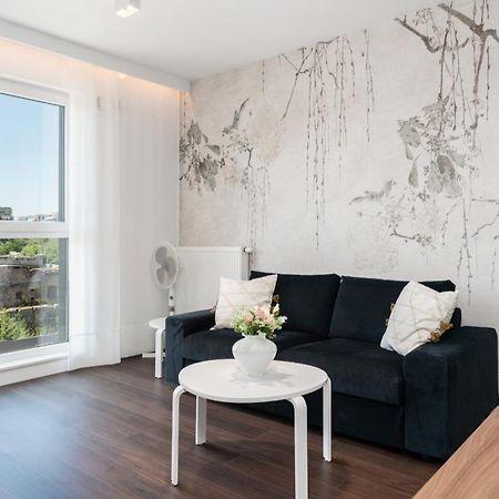 Stylish & Comfy Garbary Apartments With Parking By Noclegi Renters Poznan Luaran gambar
