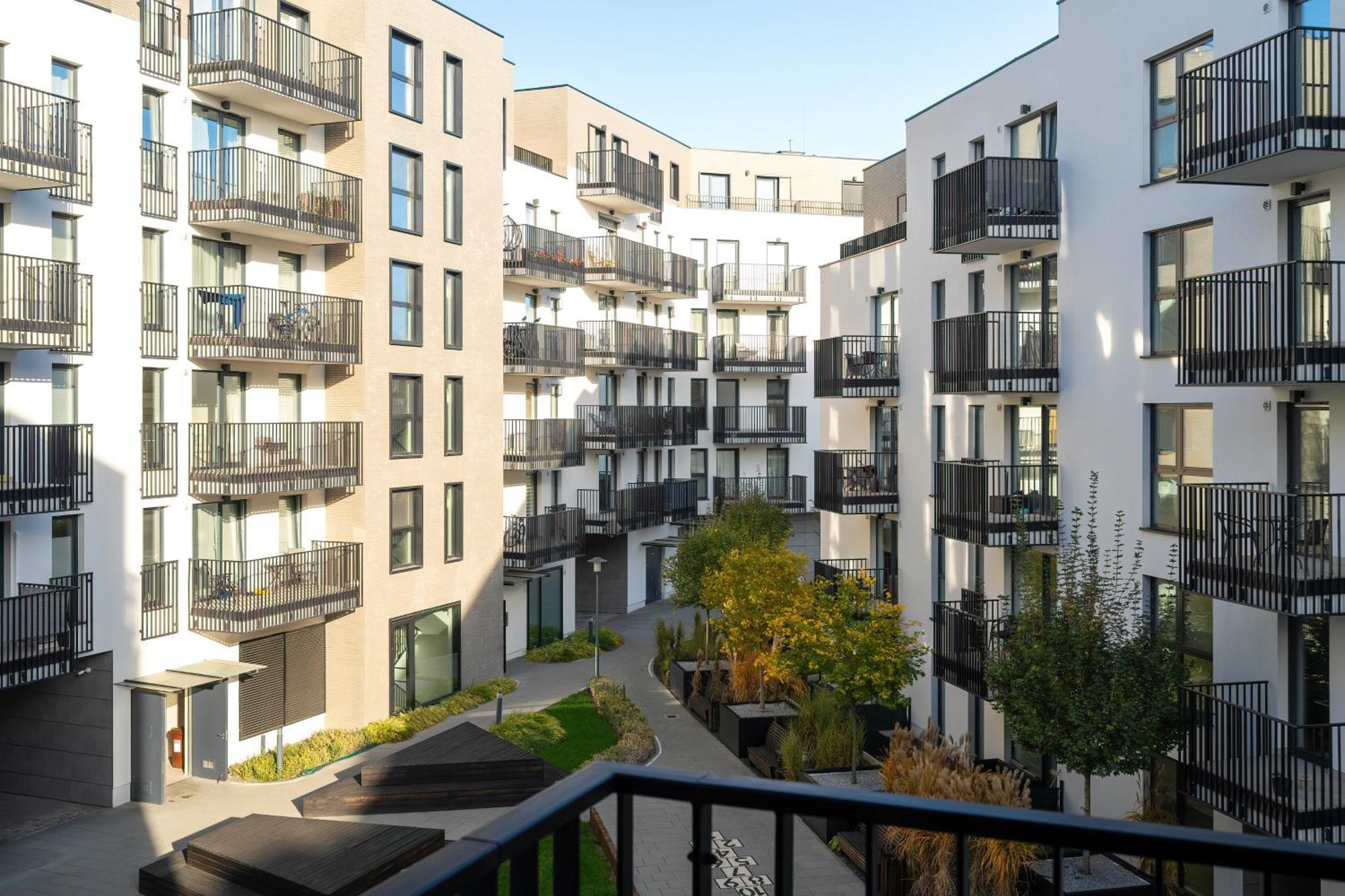 Stylish & Comfy Garbary Apartments With Parking By Noclegi Renters Poznan Luaran gambar