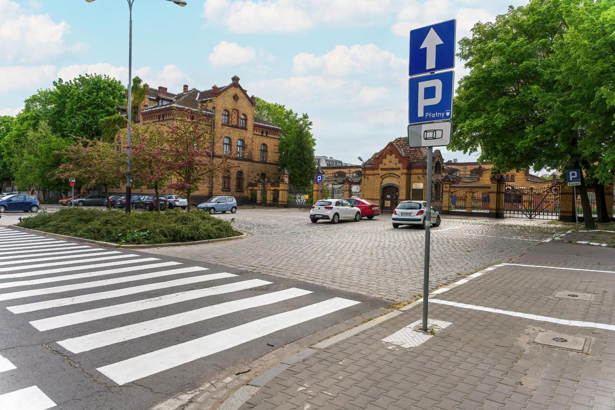Stylish & Comfy Garbary Apartments With Parking By Noclegi Renters Poznan Luaran gambar