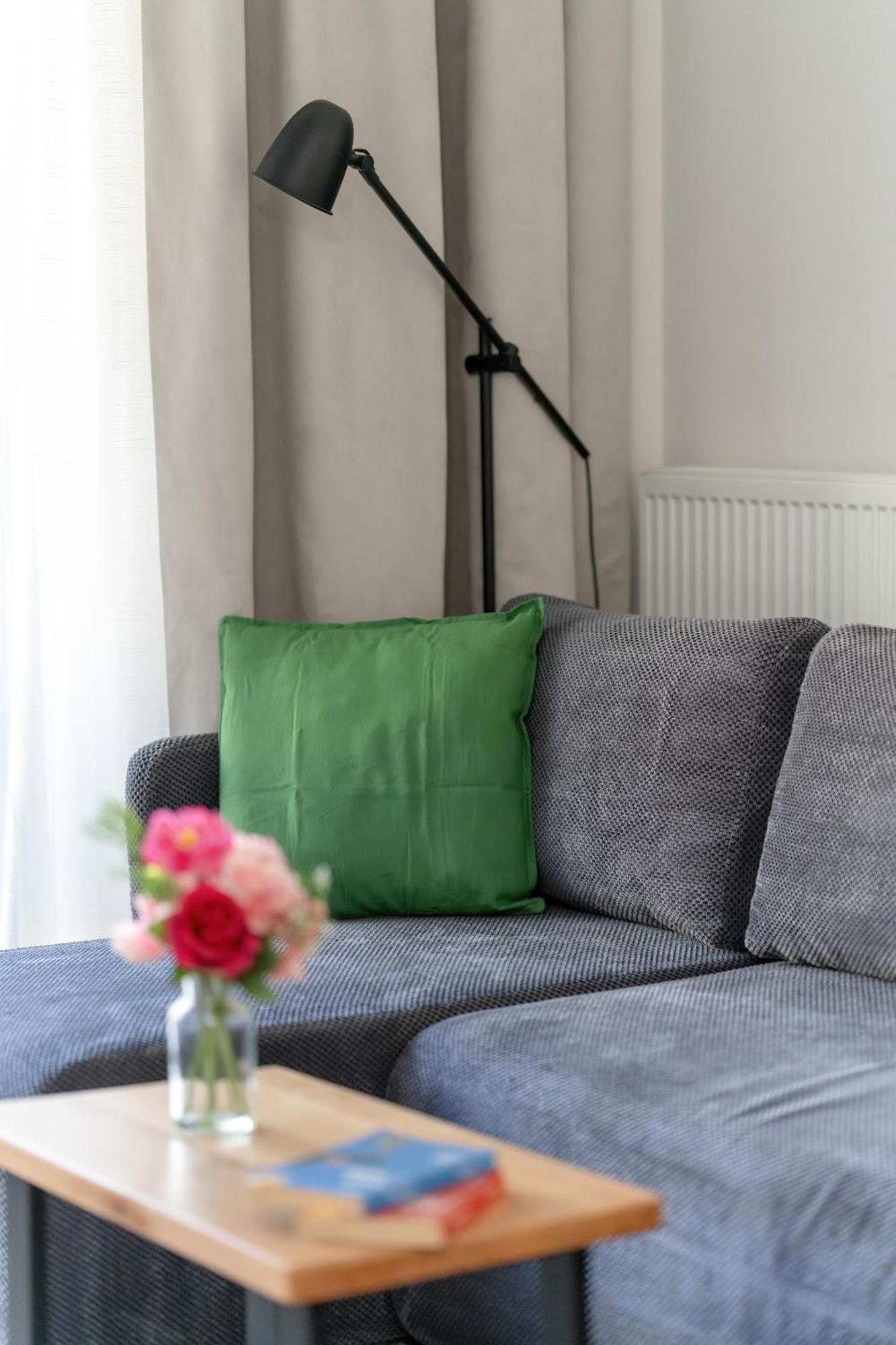 Stylish & Comfy Garbary Apartments With Parking By Noclegi Renters Poznan Luaran gambar